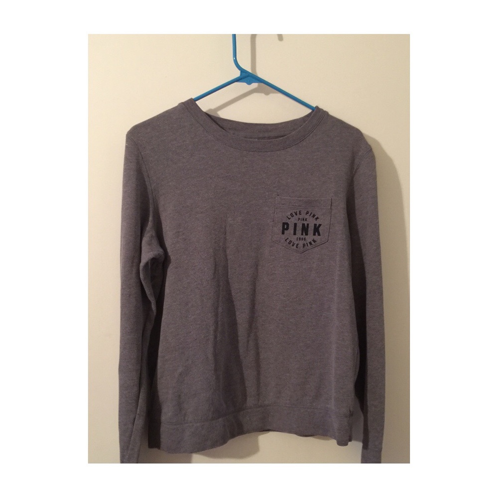 Gray long sleeve shirt
